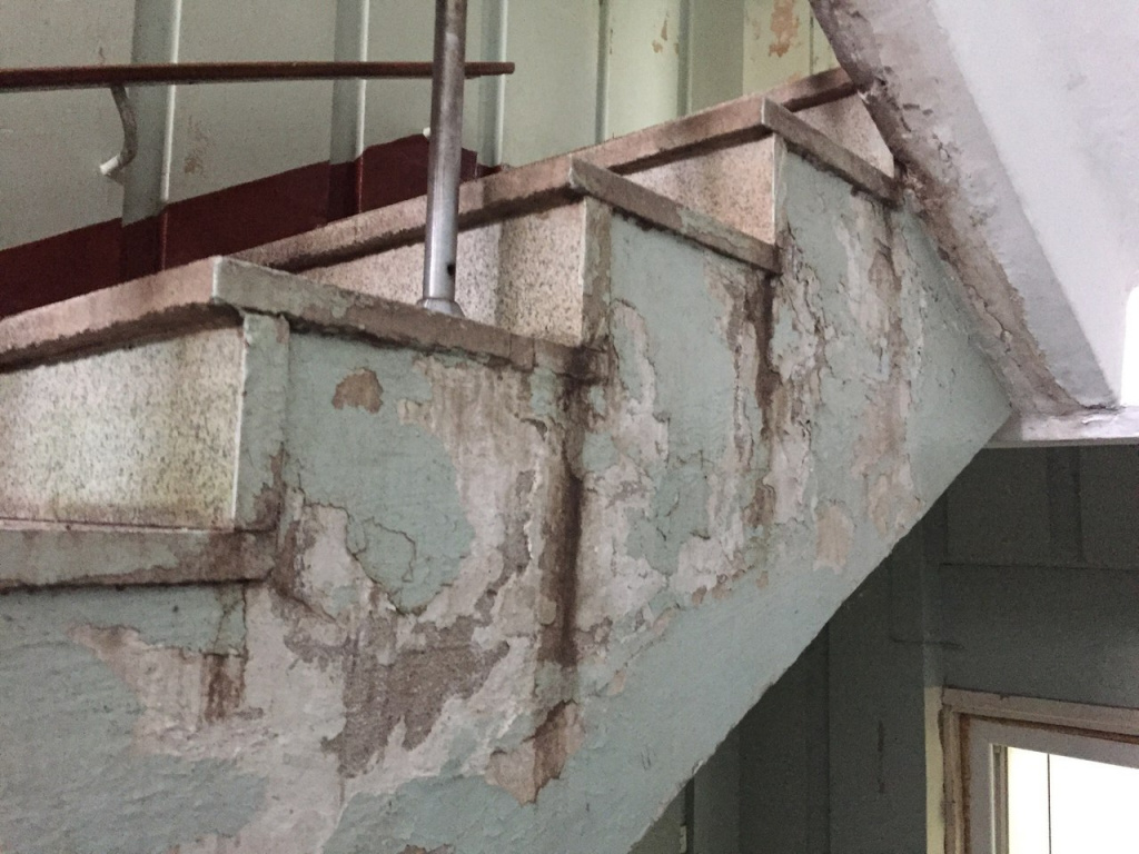 Жители Салавата скинулись деньгами на ремонт единственной в городе детской поликлиники