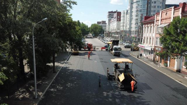 Завершилась укладка асфальтового покрытия на улице Чернышевского в Уфе
