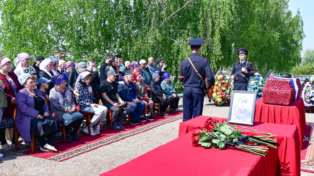 В Башкирии простились с погибшим участником СВО Ильнуром Ярмухаметовым