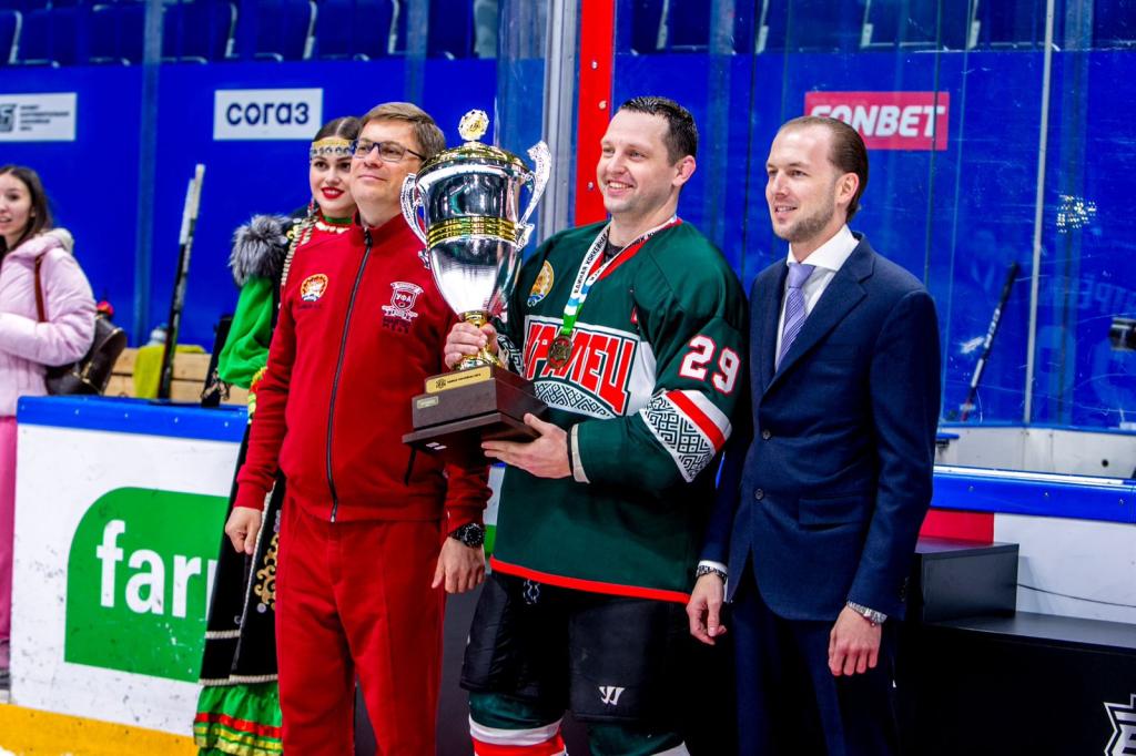 Завершился первый сезон Единой хоккейной лиги Башкирии — фоторепортаж