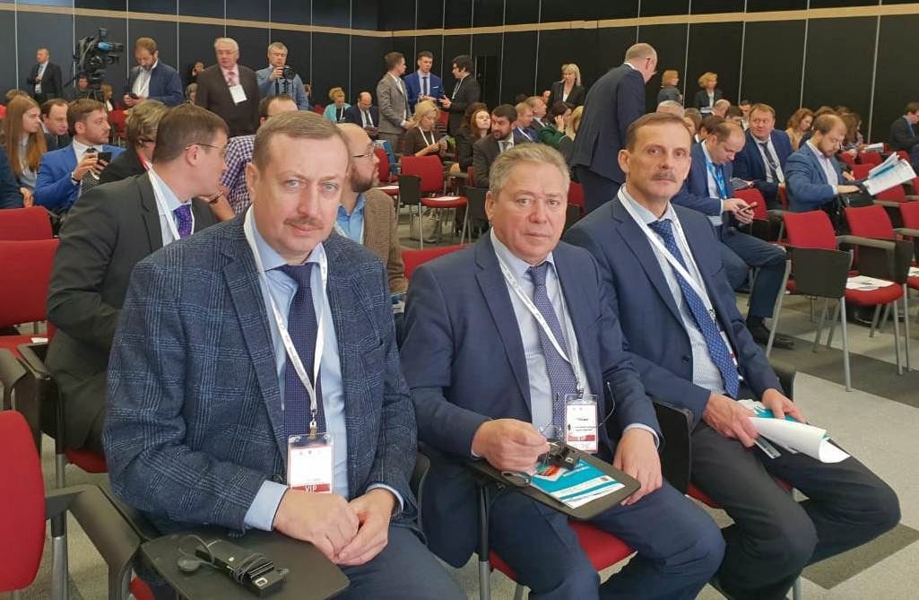 Ульфат Мустафин уехал в Санкт-Петербург для решения проблем с городским транспортом