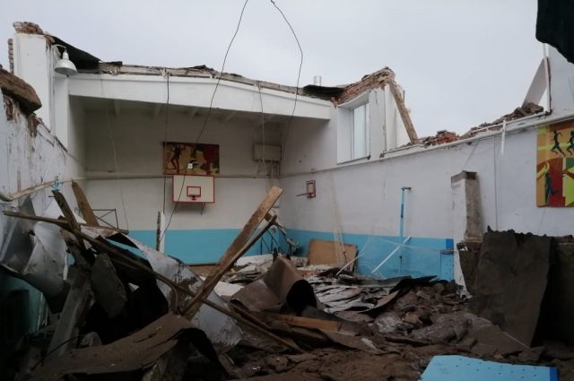 В Башкирии обрушилась крыша спортивного зала сельской школы