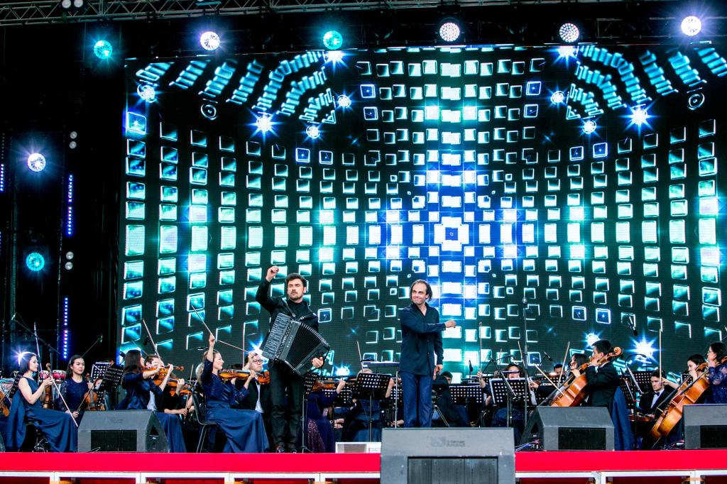 Уфа погрузилась в «Симфоническую ночь» — фоторепортаж 