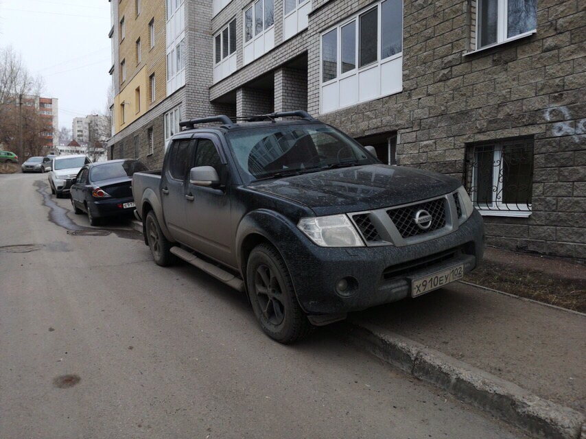 «Закон принят»: в Башкирии ввели штрафы за парковку на газонах