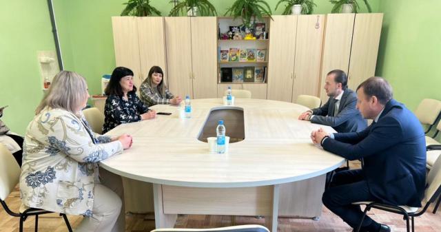 Денис Назаров посетил школу № 6, гимназию и лицей № 9 в Сибае