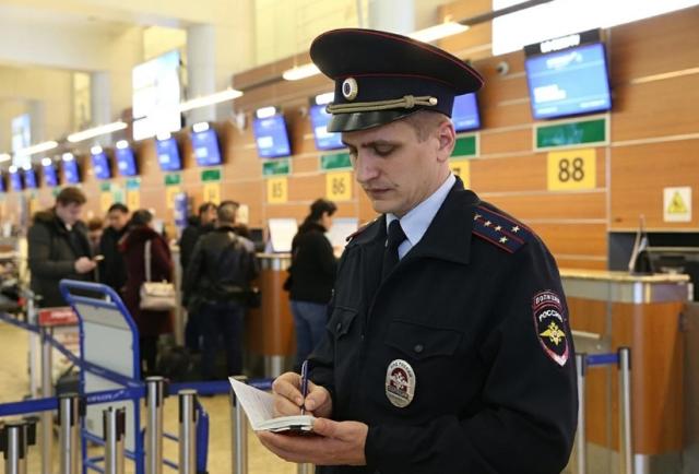 В московском аэропорту задержали депортированного мошенника из Башкирии