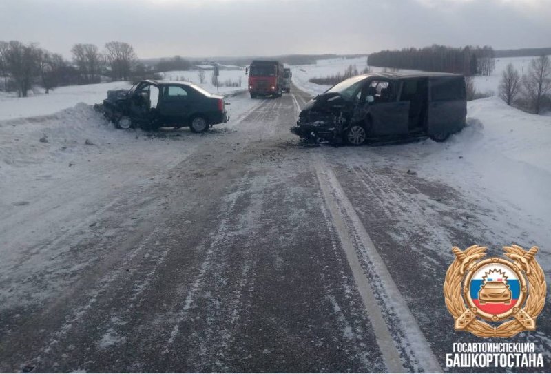 В Башкирии в ДТП погибли водитель и пассажир
