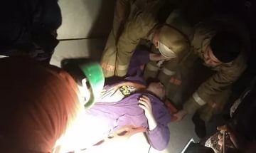 В Уфе школьник упал в шахту лифта многоэтажки и выжил