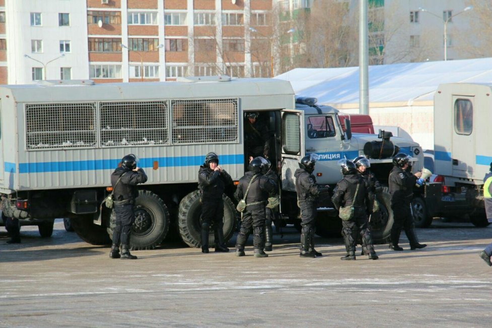 Политологи о задержаниях сторонников Навального в Уфе