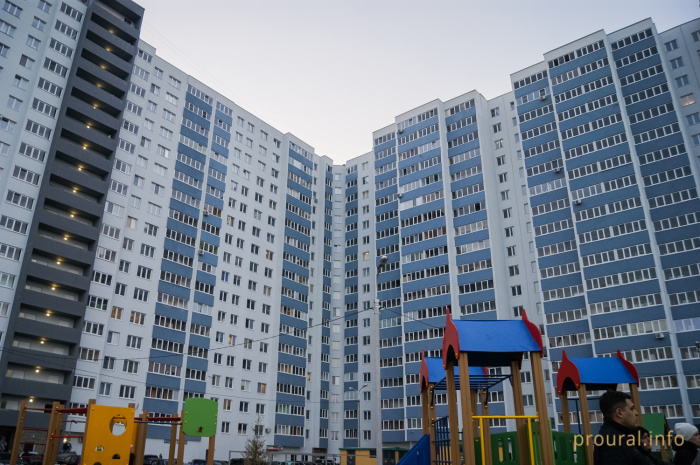В новом жилом комплексе Уфы на 1000 квартир всего пара десятков парковочных мест В новом жилом комплексе Уфы на 1000 квартир всего пара десятков парковочных мест