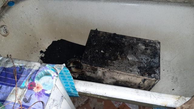 В Уфе мужчина пострадал при тушении пожара в многоквартирном доме