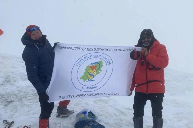 Врач из Башкирии покорил Арарат и посвятил восхождение внуку Врач из Башкирии покорил Арарат и посвятил восхождение внуку