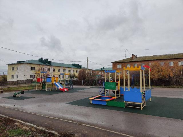 В Башкирии чиновники на два года оставили детей без детской площадки