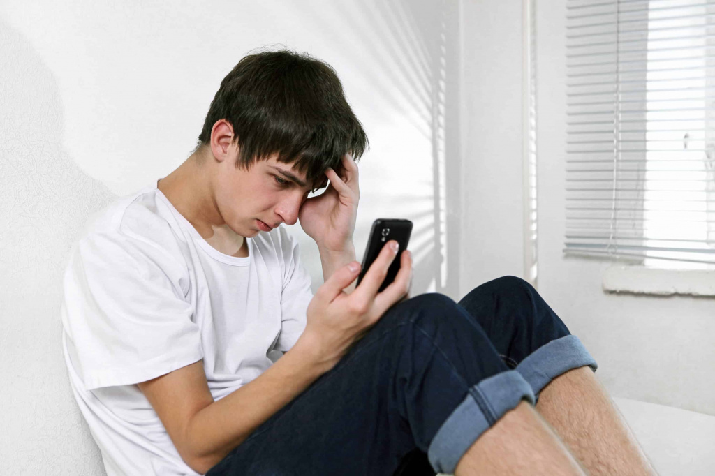 cell-phone-anxiety.jpg cell-phone-anxiety.jpg